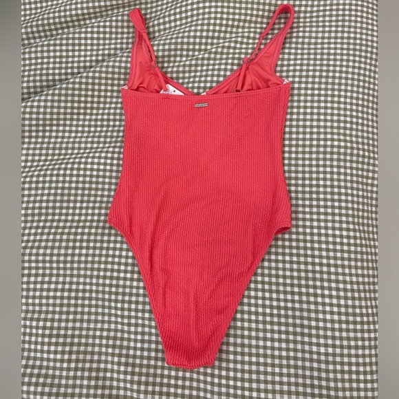 Billabong Women's Summer High Rib Underwire One-Piece Swimsuit - Picture 4 of 7